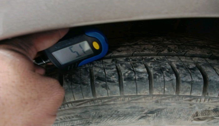 2013 Hyundai i20 MAGNA (O) 1.2, Petrol, Manual, 87,484 km, tyre