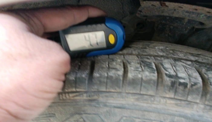 2013 Hyundai i20 MAGNA (O) 1.2, Petrol, Manual, 87,484 km, tyre