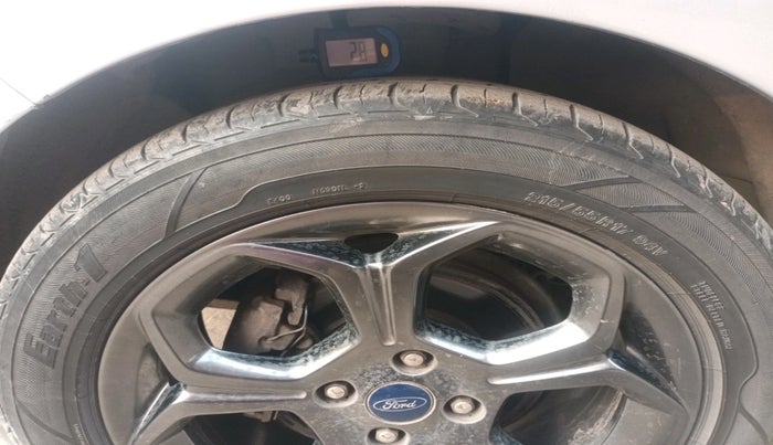 2019 Ford Ecosport TITANIUM 1.5L SPORTS(SUNROOF) DIESEL, Diesel, Manual, 91,172 km, tyre