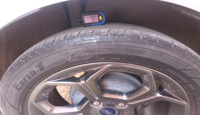 2019 Ford Ecosport TITANIUM 1.5L SPORTS(SUNROOF) DIESEL, Diesel, Manual, 91,172 km, tyre