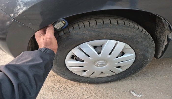 2014 Maruti Alto 800 LXI CNG, Petrol, Manual, 13,822 km, tyre