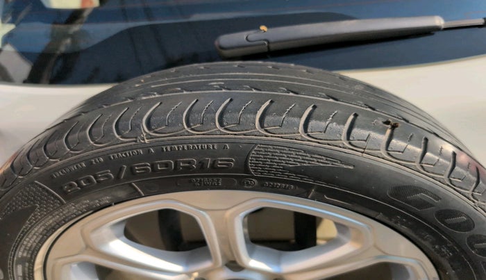 2019 Ford Ecosport TITANIUM + 1.5L PETROL AT, Petrol, Automatic, 1,14,537 km, tyre