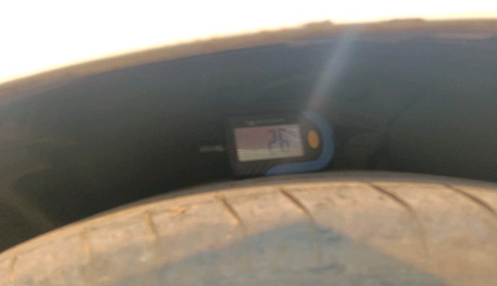 2017 Ford Ecosport TITANIUM 1.5L DIESEL, Diesel, Manual, 1,13,638 km, tyre