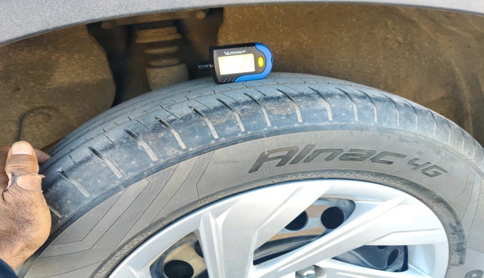 2023 Hyundai Creta EX 1.5 PETROL, Petrol, Manual, 50,314 km, tyre