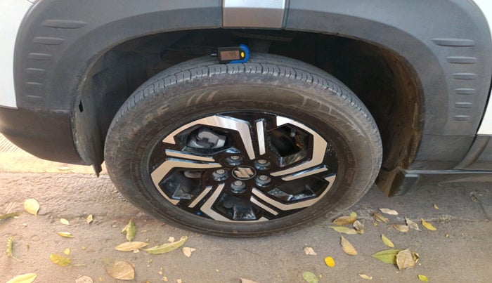 2024 Maruti BREZZA VXI, Petrol, Manual, 6,746 km, tyre