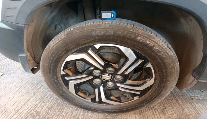 2024 Maruti BREZZA VXI, Petrol, Manual, 6,746 km, tyre