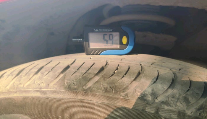 2014 Hyundai i20 SPORTZ 1.2, Petrol, Manual, 76,989 km, tyre