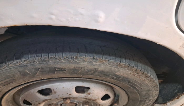 2011 Maruti Wagon R 1.0 VXI, Petrol, Manual, 1,99,727 km, tyre