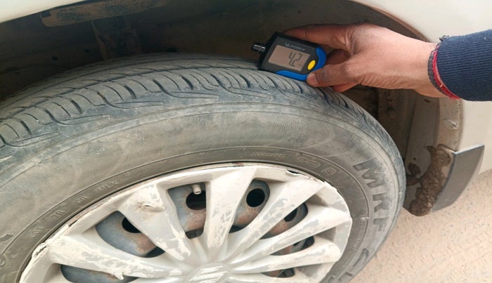 2016 Maruti Swift Dzire VDI, Diesel, Manual, 1,68,775 km, tyre