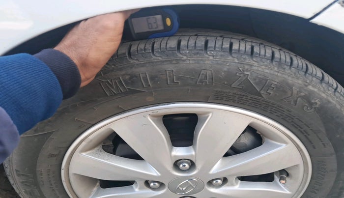 2015 Hyundai Xcent SX 1.2, Petrol, Manual, 33,440 km, tyre