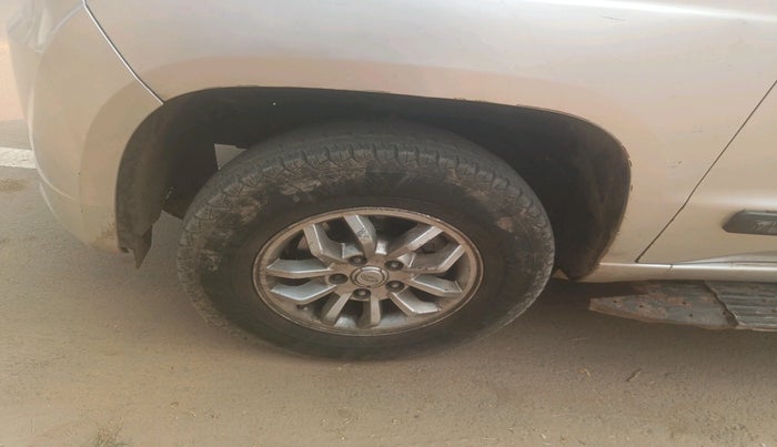 2016 Mahindra TUV300 T8, Diesel, Manual, 2,10,417 km, tyre