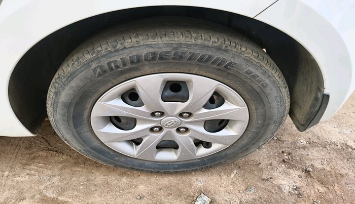 2017 Hyundai Elite i20 MAGNA 1.2, Petrol, Manual, 35,076 km, tyre