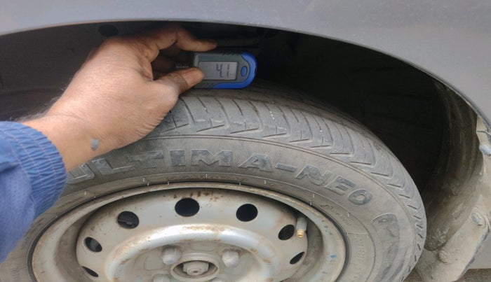 2013 Maruti Wagon R 1.0 LXI CNG, Petrol, Manual, 68,334 km, tyre