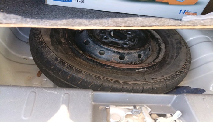 2016 Maruti Alto 800 VXI, Petrol, Manual, 29,953 km, tyre