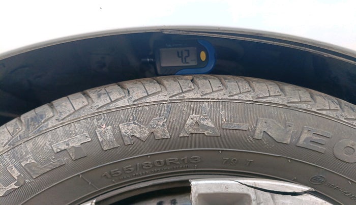 2011 Hyundai i10 MAGNA 1.2, Petrol, Manual, 1,30,034 km, tyre