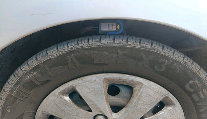 2011 Hyundai i10 MAGNA 1.2, Petrol, Manual, 1,30,034 km, tyre