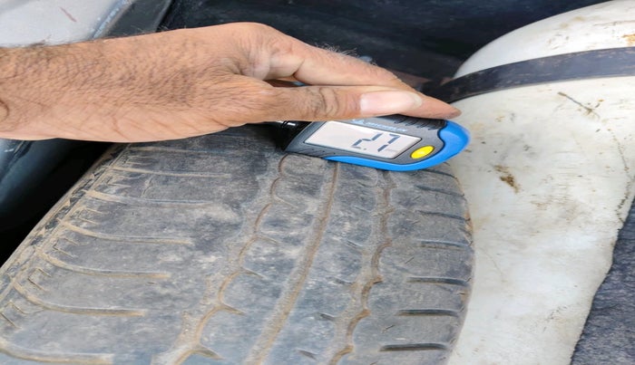 2017 Datsun Go T, Petrol, Manual, 62,517 km, tyre