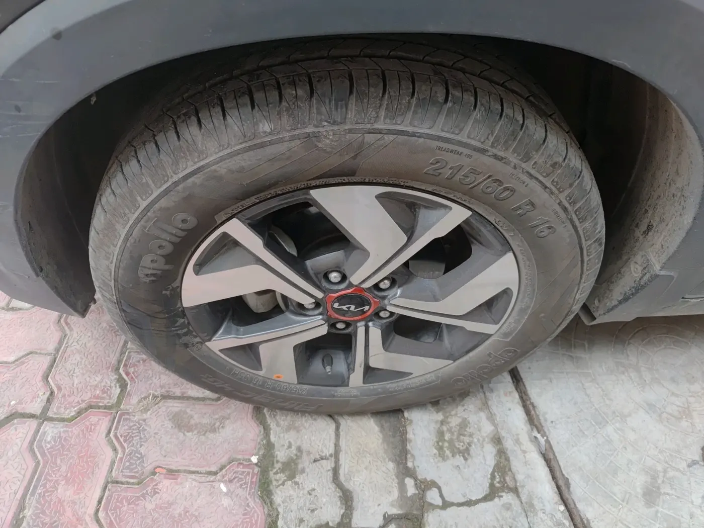 2022 KIA SONET HTX 1.0 DCT, Petrol, Automatic, 19,199 km, tyre