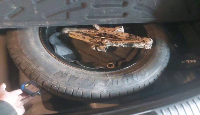 2023 KIA SELTOS HTX PETROL 1.5, Petrol, Manual, 26,692 km, tyre