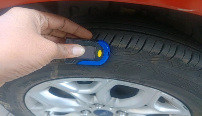 2014 Ford Ecosport TITANIUM 1.5L DIESEL, Diesel, Manual, 1,12,726 km, tyre