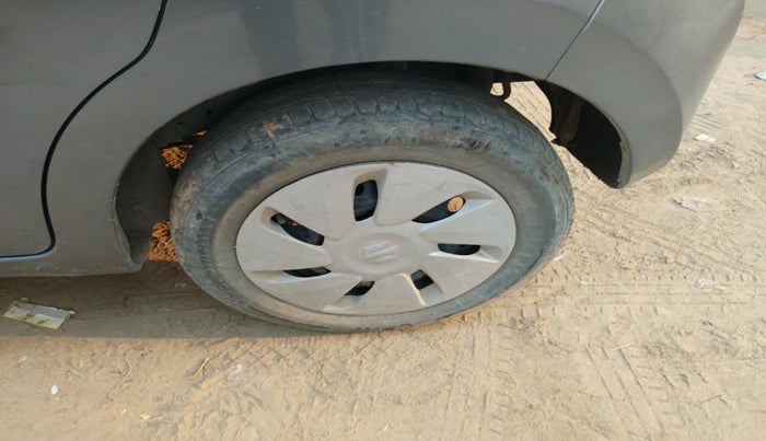 2017 Maruti Celerio VXI CNG, Petrol, Manual, 1,26,833 km, tyre