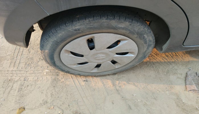 2017 Maruti Celerio VXI CNG, Petrol, Manual, 1,26,833 km, tyre