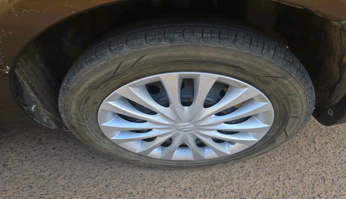 2017 Maruti Ciaz VDI+ SHVS, Diesel, Manual, 82,843 km, tyre