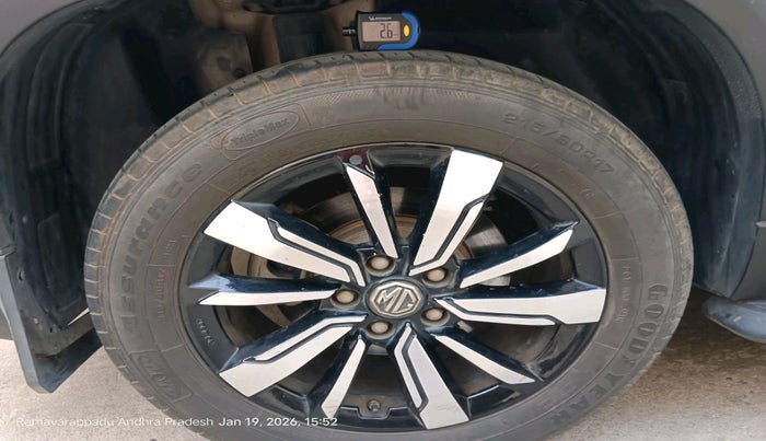 2020 MG HECTOR PLUS SHARP 1.5 PETROL TURBO DCT 6-STR, Petrol, Automatic, 37,626 km, tyre