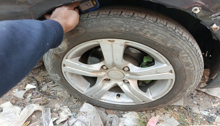 2012 Ford Figo ZXI 1.4 DIESEL, Diesel, Manual, 1,42,826 km, tyre