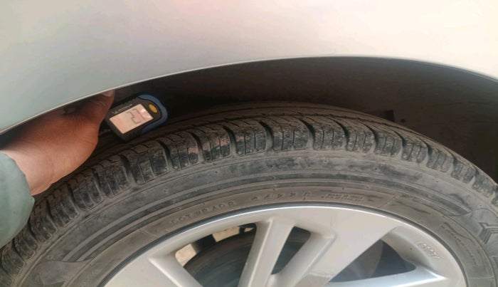 2016 Honda Jazz 1.5L I-DTEC V, Diesel, Manual, 1,33,212 km, tyre