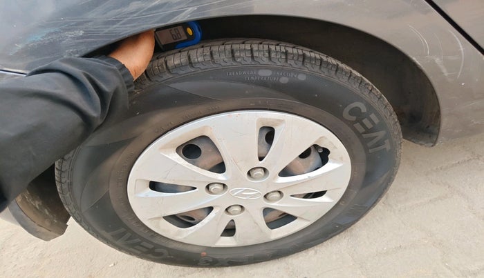 2011 Hyundai i10 MAGNA 1.2, Petrol, Manual, 62,556 km, tyre