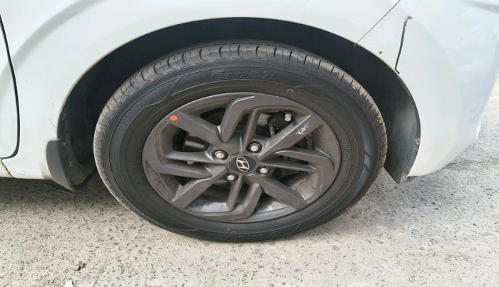 2021 Hyundai GRAND I10 NIOS SPORTZ U2 AMT 1.2 CRDI, Diesel, Automatic, 1,15,072 km, tyre