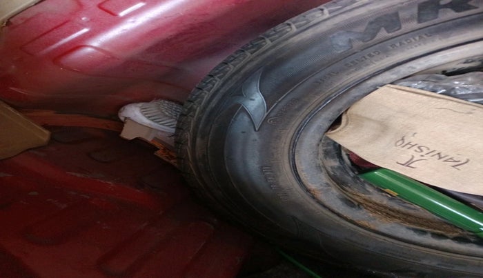 2017 Honda Brio S MT, Petrol, Manual, 1,06,699 km, tyre