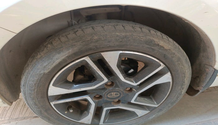 2020 Tata TIGOR XZA PLUS PETROL, Petrol, Automatic, 37,213 km, tyre