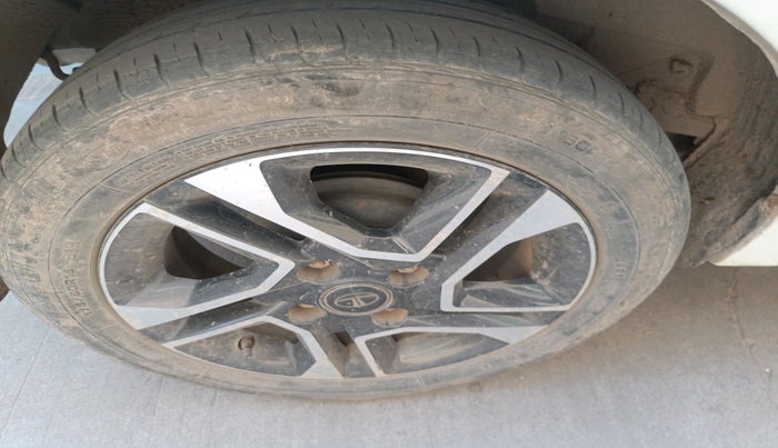 2020 Tata TIGOR XZA PLUS PETROL, Petrol, Automatic, 37,213 km, tyre