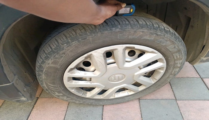 2017 Maruti Vitara Brezza LDI, Diesel, Manual, 74,021 km, tyre