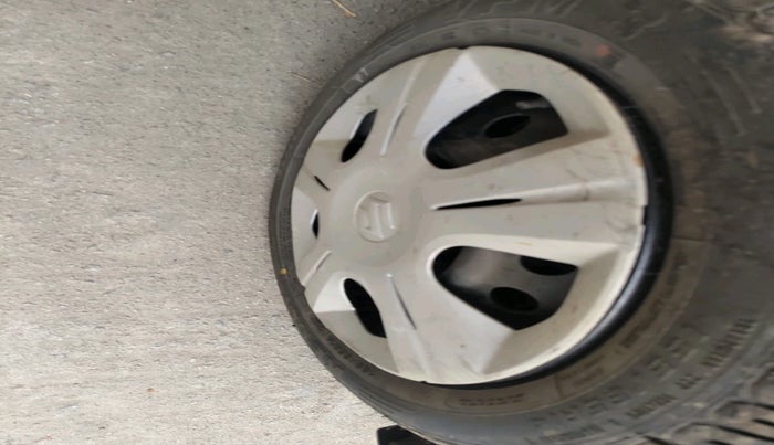 2015 Maruti Wagon R 1.0 VXI, Petrol, Manual, 77,642 km, tyre