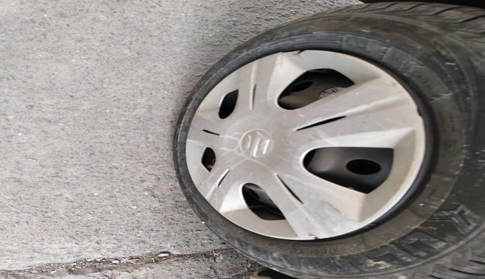 2015 Maruti Wagon R 1.0 VXI, Petrol, Manual, 77,642 km, tyre