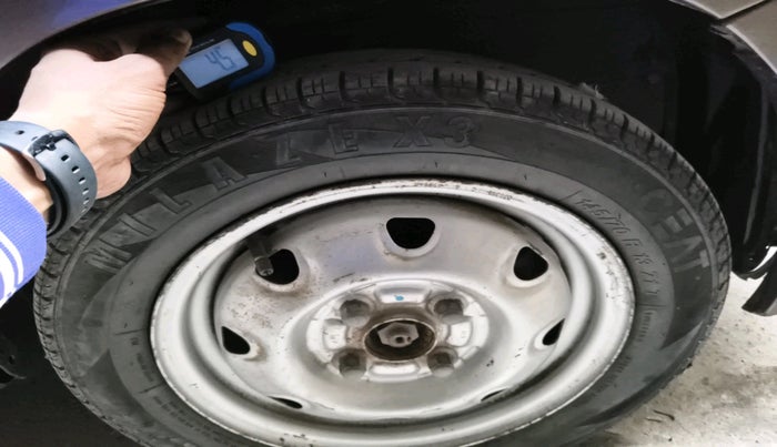 2011 Maruti Zen Estilo LXI, Petrol, Manual, 44,386 km, tyre