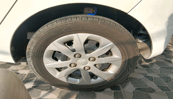 2018 Hyundai Eon MAGNA +, Petrol, Manual, 43,908 km, tyre