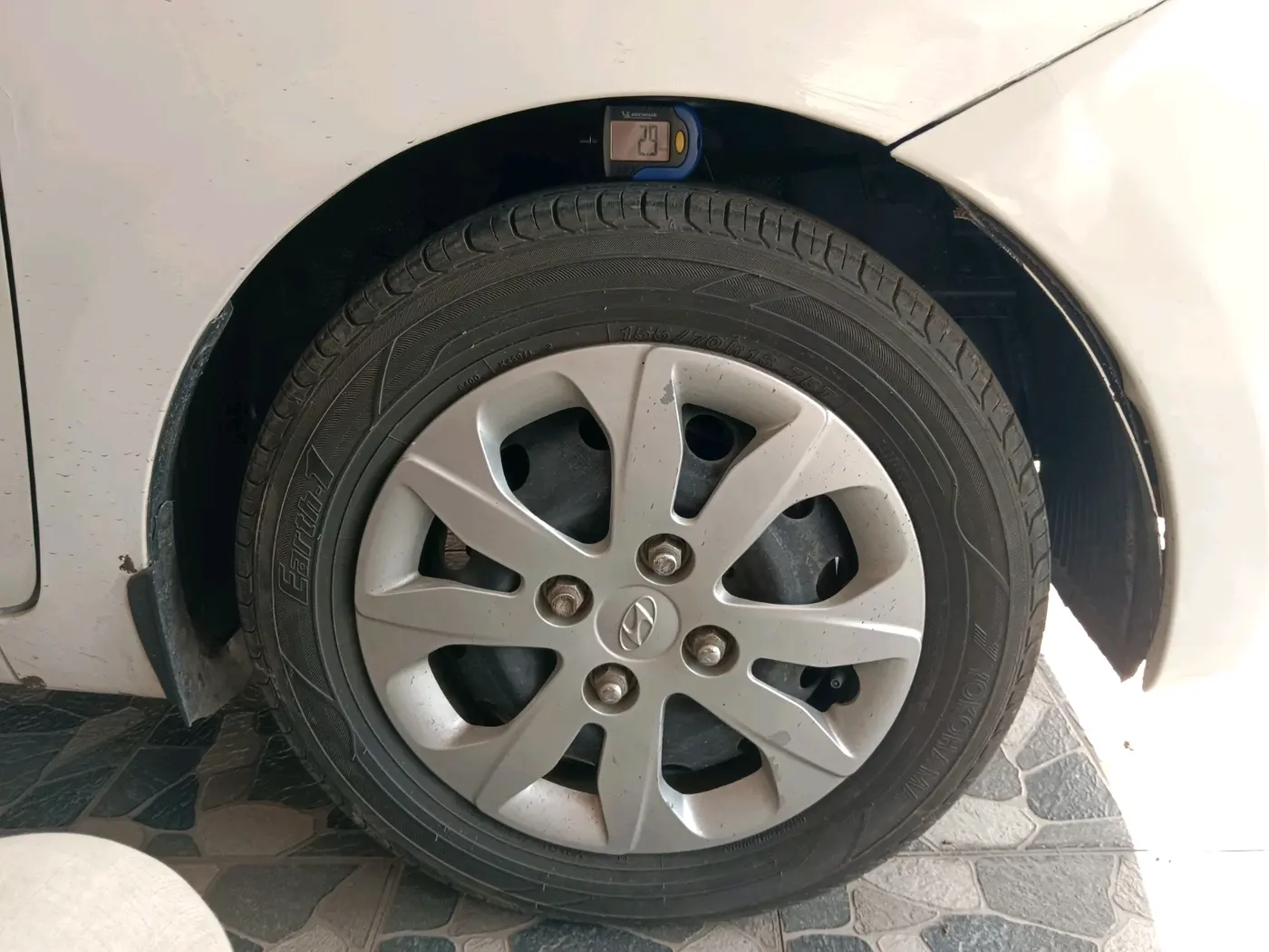 2018 Hyundai Eon MAGNA +, Petrol, Manual, 43,908 km, tyre