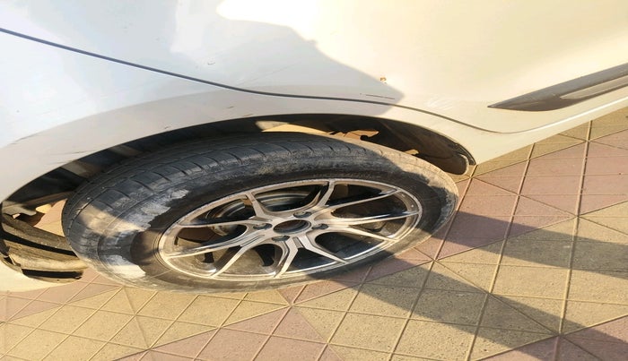 2019 Maruti Swift VXI AMT, Petrol, Automatic, 94,433 km, tyre