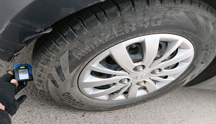 2016 Hyundai i10 SPORTZ 1.1, Petrol, Manual, 1,16,263 km, tyre