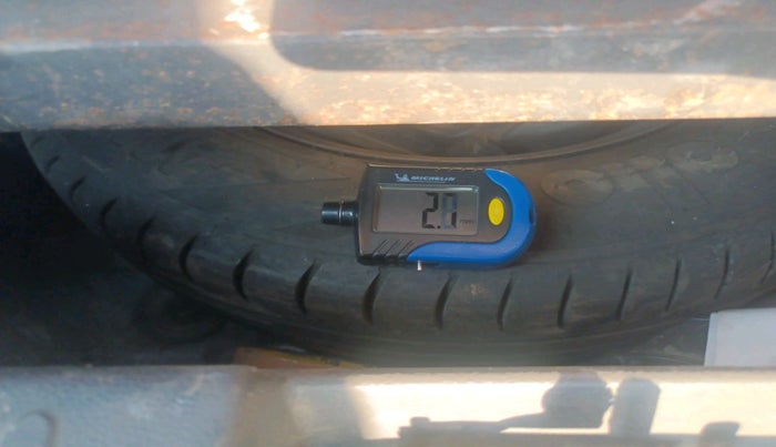 2017 Maruti Alto 800 LXI, Petrol, Manual, 1,69,323 km, tyre