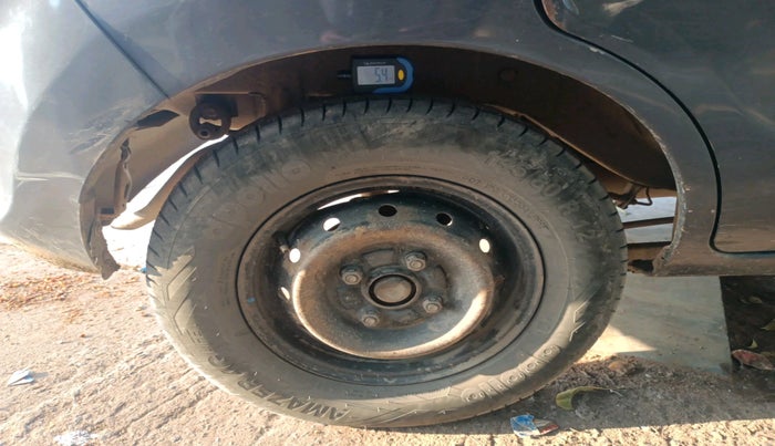 2017 Maruti Alto 800 LXI, Petrol, Manual, 1,69,323 km, tyre