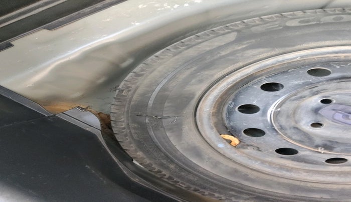 2021 Maruti Swift VXI, Petrol, Manual, 60,964 km, tyre