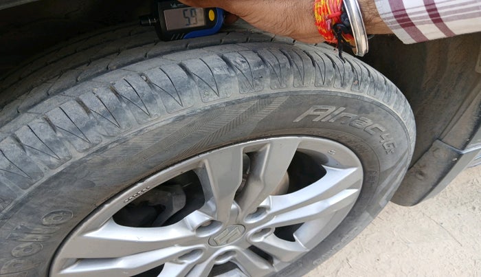 2017 Maruti Vitara Brezza ZDI, Diesel, Manual, 82,062 km, tyre