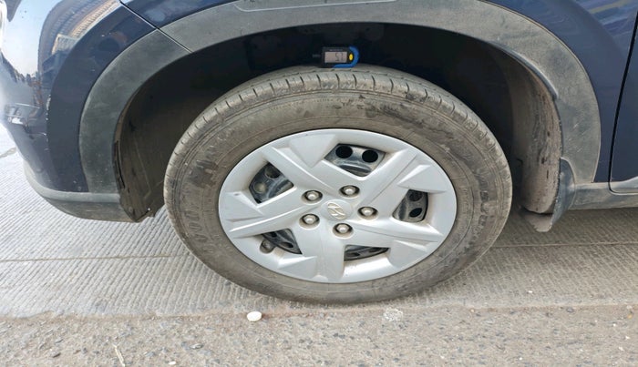 2022 Hyundai VENUE SX 1.2 PETROL, Petrol, Manual, 8,50,000 km, tyre