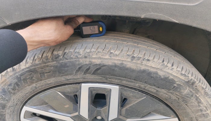 2022 Hyundai VENUE SX 1.5 CRDI, Diesel, Manual, 47,283 km, tyre