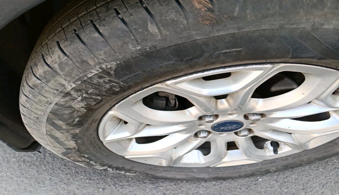 2013 Ford Ecosport TITANIUM 1.0L ECOBOOST, Petrol, Manual, 85,172 km, tyre